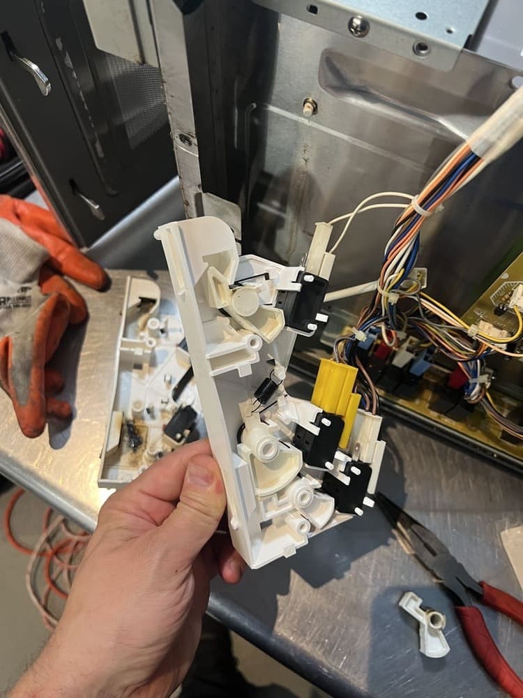 Local commercial microwave repair in Austin Texas